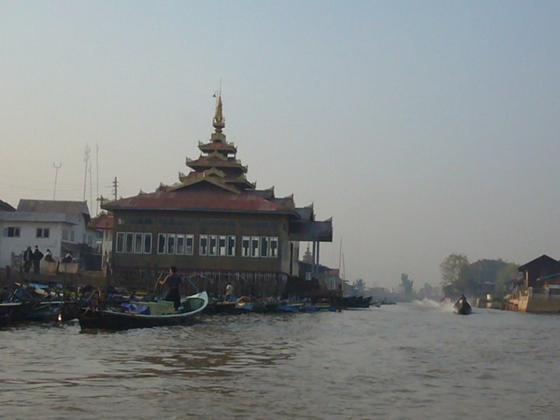 Travel - Myanmar - Inle Lake - First Boat Trip - Out onto the lake